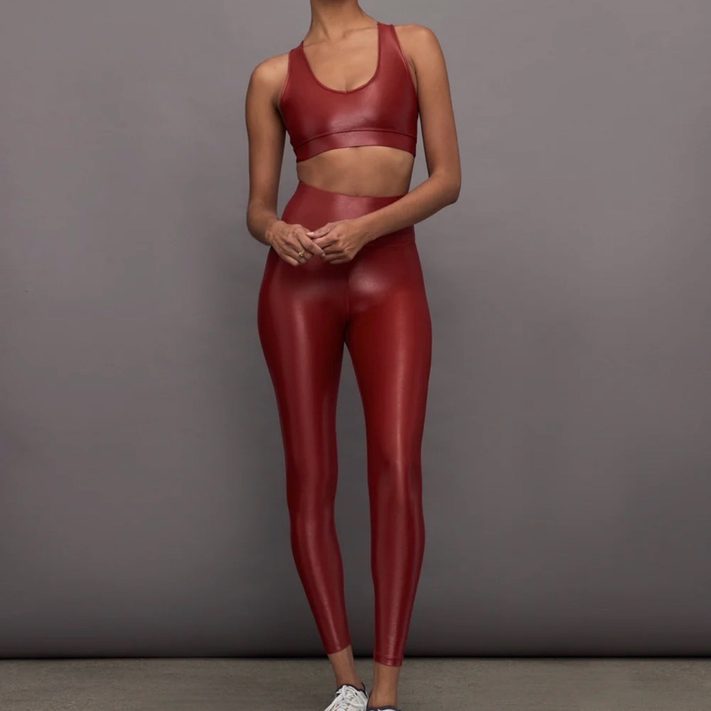 Carbon38 Takara Shine Red Dahlia Set Legging + Action Bra | S Bottoms M Top